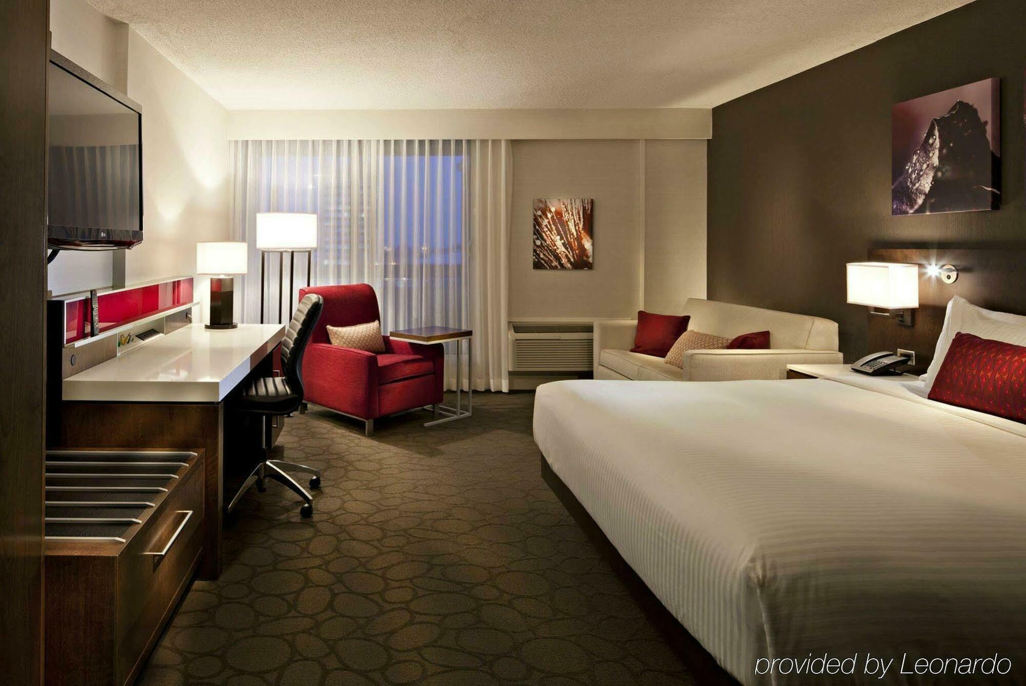 Delta Hotels By Marriott Виннипег Экстерьер фото